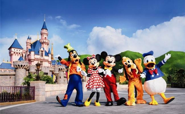 Hong Kong Disneyland Tour