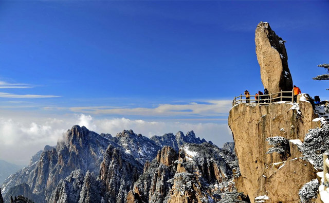 Huangshan Hiking Tour