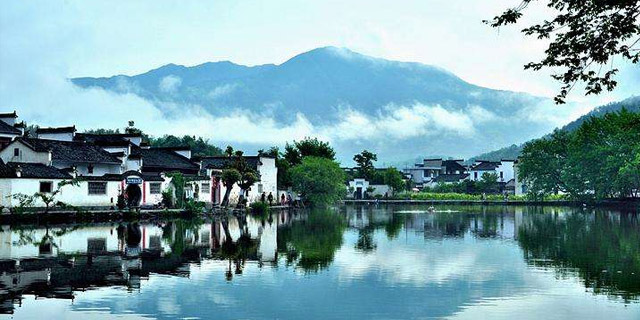 Hongcun Village and Huangshan Tour