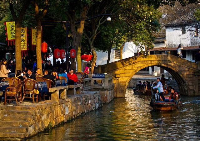 Tongli water town