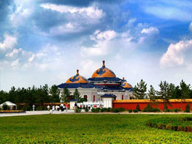 Genghis Khan's Mausoleum, Baotou Travel Guide