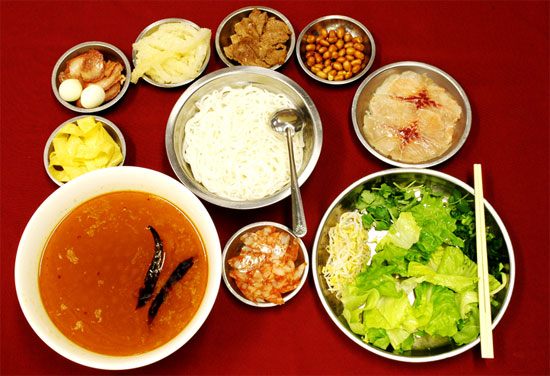 Crossing the Bridge Noodles – Yunnan Cuisine
