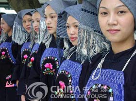 Zhuang People, Guangxi Travel Guide