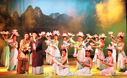 Guilin Gui Opera Troupe, Guilin Nightlife, Guilin Travel Guide