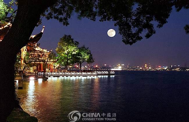 Autumn Moon over the Calm Lake, Hangzhou Attractions, Hangzhou Travel Guide