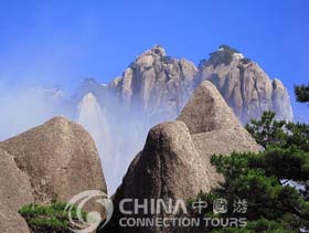 Huangshan Grotesque Rocks of Huangshan, Huangshan Attractions,  Huangshan Travel Guide