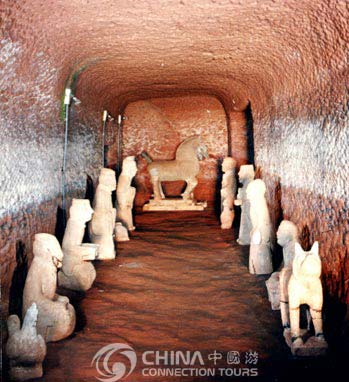 Museum of Cliff Graves, Leshan Attractions, Leshan Travel Guide