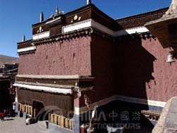 Sakya Monastery, Shigatze Travel