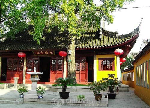 Courtyard in Dinghui Temple, Zhenjiang Attractions, Zhenjiang Travel Guide